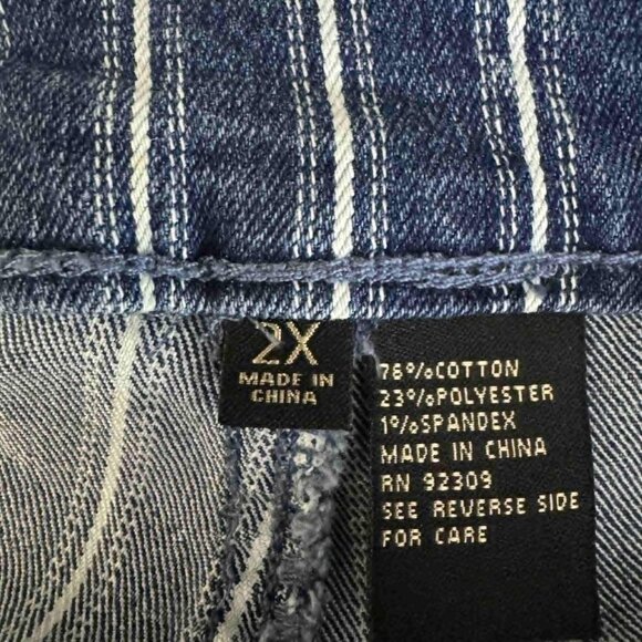 DG2 by Diane Gilman Blue Pinstripe Denim Bermuda Shorts 2X High Rise Raw Hem Y2K - Picture 4 of 7